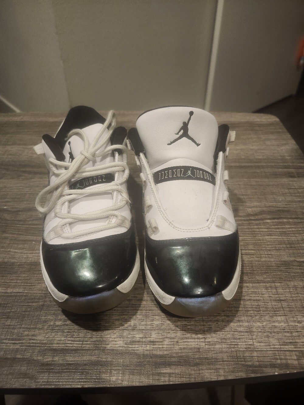 Nike Air Jordan 11 Retro Low 'Emerald'  505835-145  Youth Size 3Y